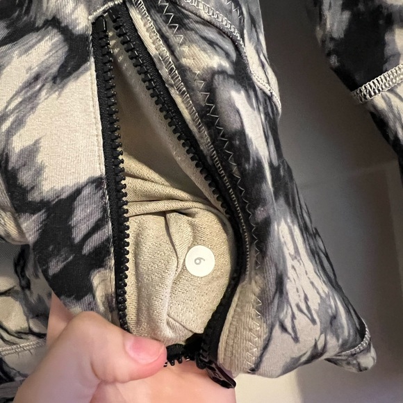 Lululemon Define Jacket - Picture 5 of 6